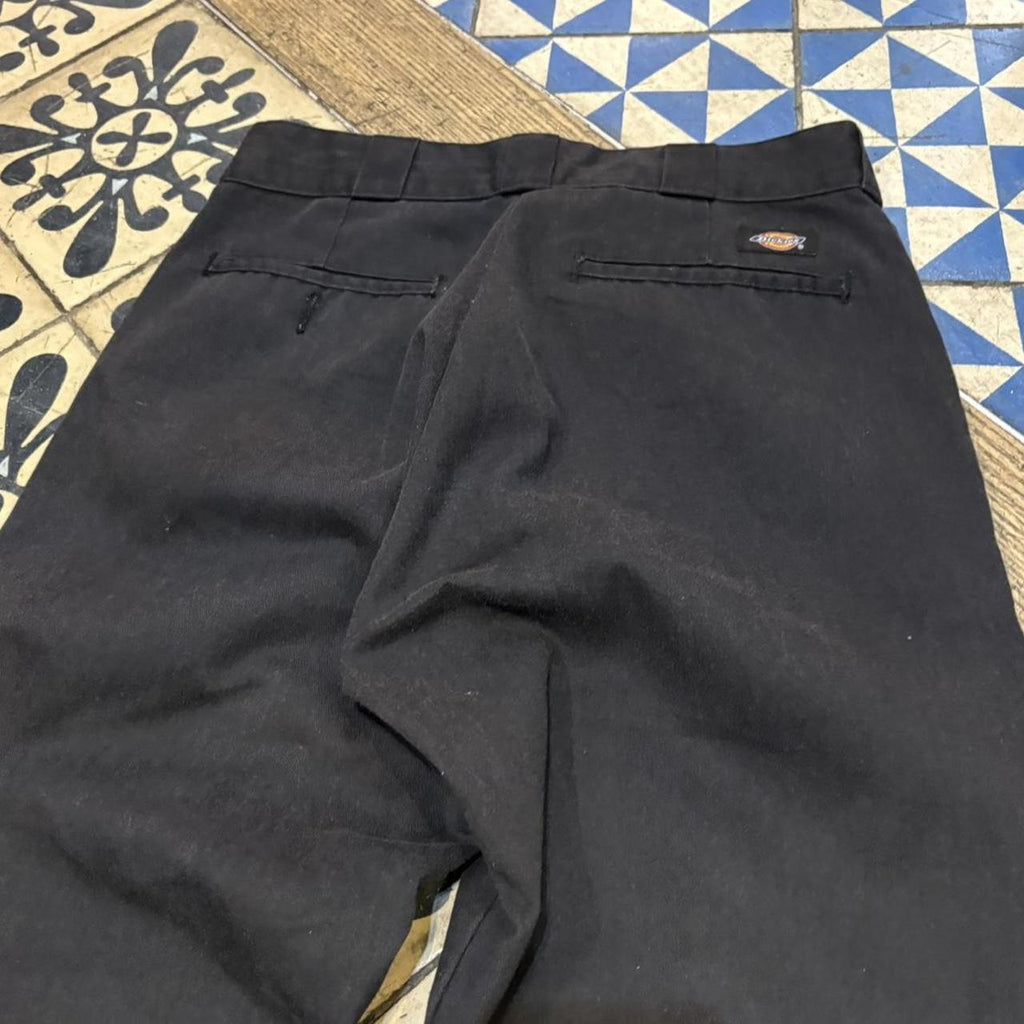 BR1011CD-P - Vintage retro essential Black Dickies 874 Straight Leg Trousers pants casual workwear #skater #utility #workwear #straightleg #dickies