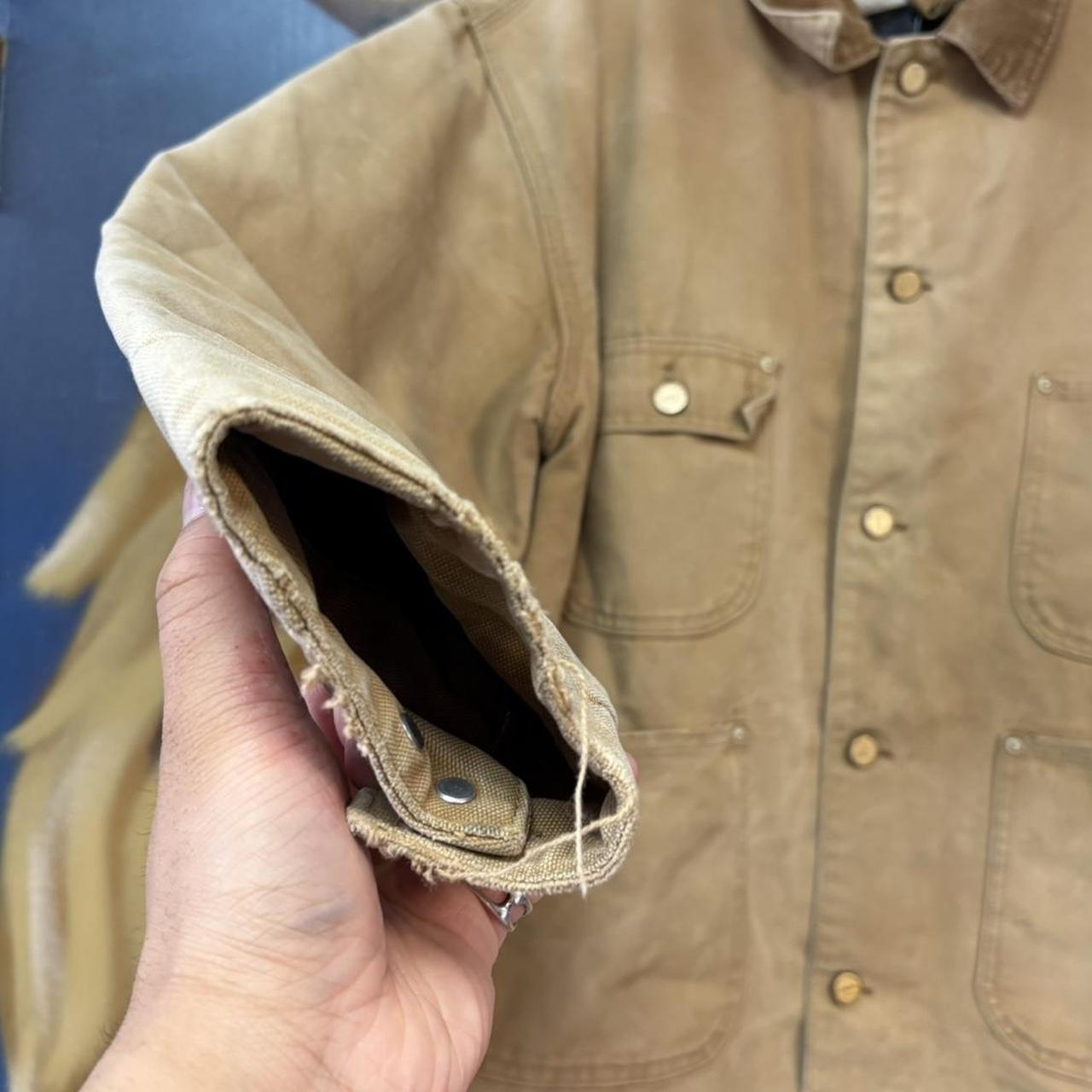 BR0801AX-U - Vintage Retro Essential Beige / Tan Carhartt Button Up Corduroy Collared Workwear Canvas lined Chore Jacket #workwear #utility #carhartt #chorejacket