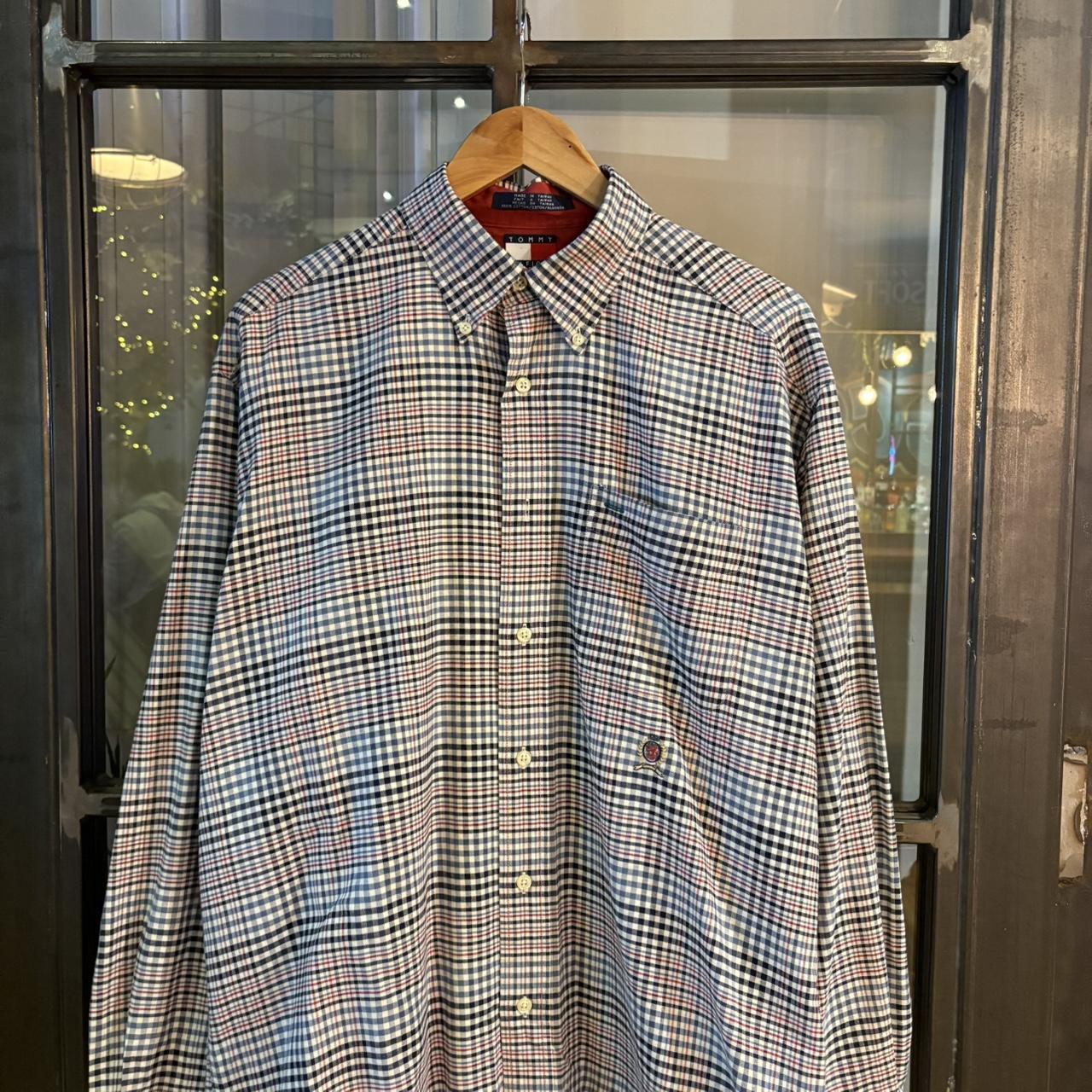 1224E80-P - Vintage Tommy Hilfiger Blue Navy Patterned Checked Shirt longsleeve collared button up #Y2K #preppy #chiefkeef #preppy #oldmoney