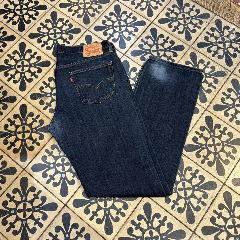 TRW522P - Vintage retro essential Levi’s 559 Dark Blue Wash Denim Jeans Trousers pants #denim #levis559 #levis #jeans