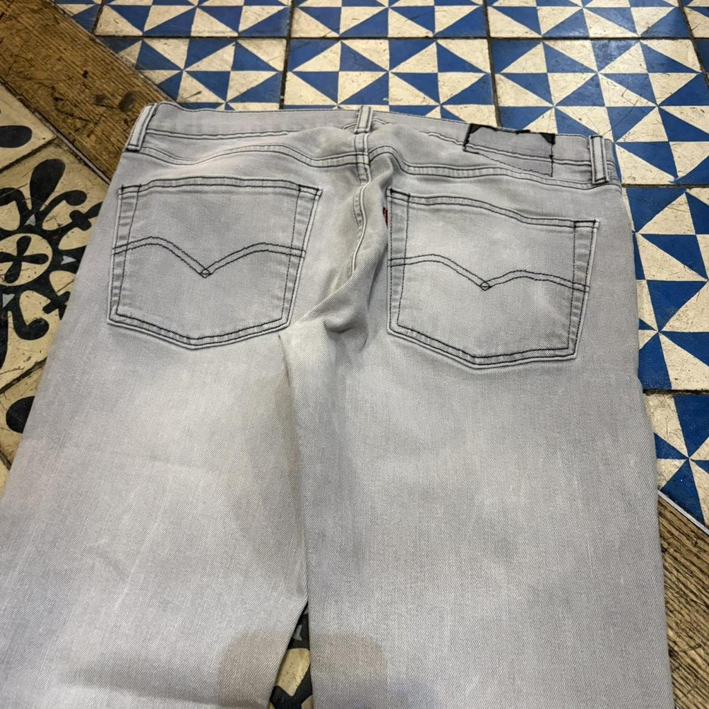 BR1209NO-F - Vintage retro essential  Levi’s Straight Leg Light Grey Wash Denim Jeans Trousers pants #denim #levis #jeans #skater