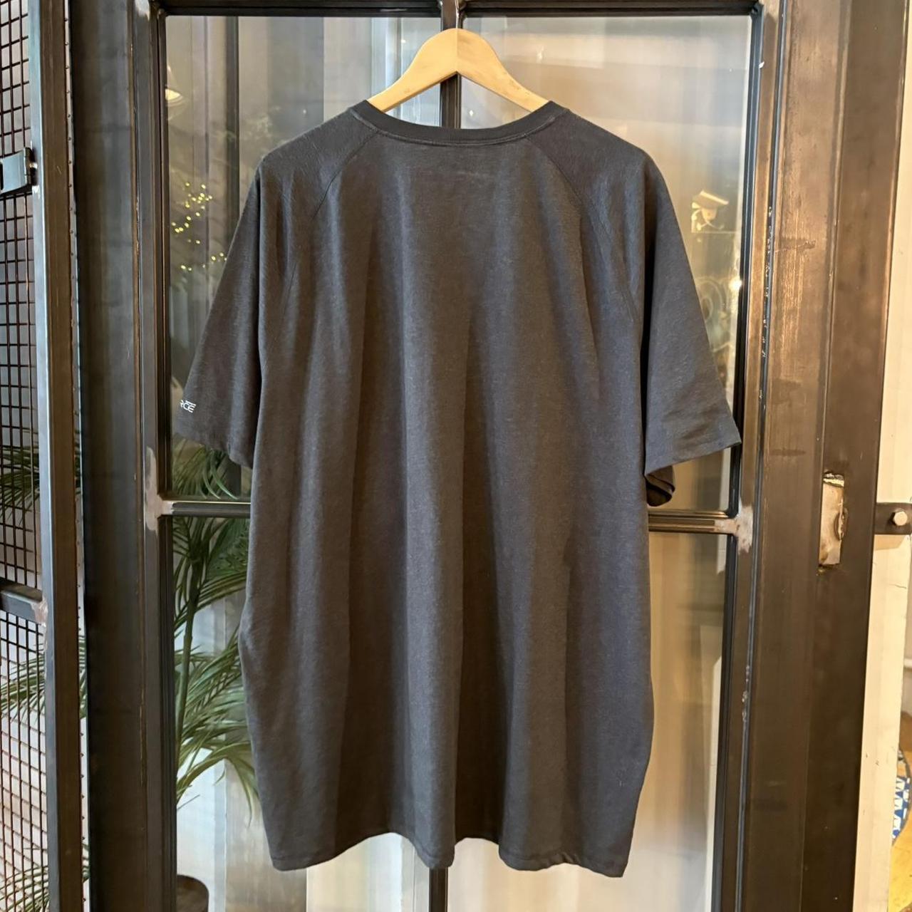 TEE501F - Brand New with Tags Essential Dark Grey Carhartt Pocket Top Tee T-shirt with embroidered patch logo #skater #workwear  #carhartt #y2k #pockettee