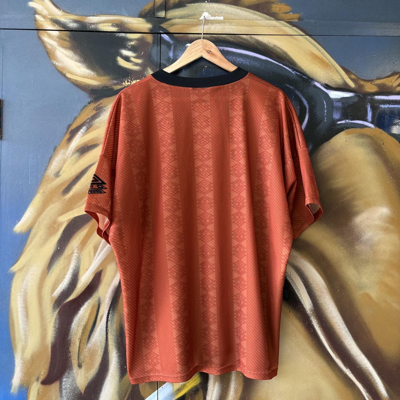 Vintage Umbro T shirt Mens XL Orange Felt Embroidered Athleisure Blokecore Training Tee Top 90s Y2K 00s