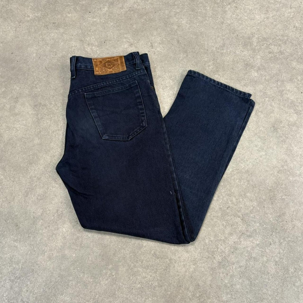 MES2705J - Vintage retro essential Diesel Navy Wash Denim Jeans Trousers pants #denim #straightleg #diesel #y2k #designer